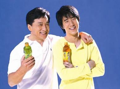 郭德纲也没想到44岁“不婚不育”的柳岩已经走上另一条上坡路
